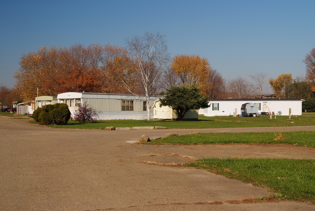 14000 Lincoln Way E in Minerva, OH - Building Photo