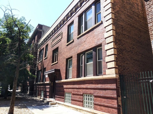 1522 W Ardmore Ave in Chicago, IL - Building Photo