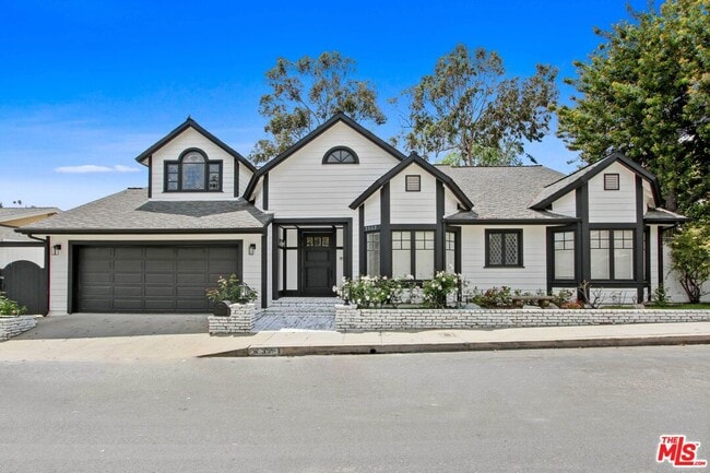 property at 3553 Cody Rd