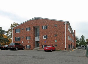 Greenbriar Park Apartments in Detroit, MI - Building Photo - Building Photo