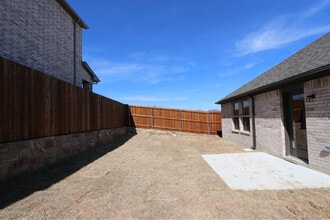 616 Frst Pk Pkwy in Princeton, TX - Foto de edificio - Building Photo