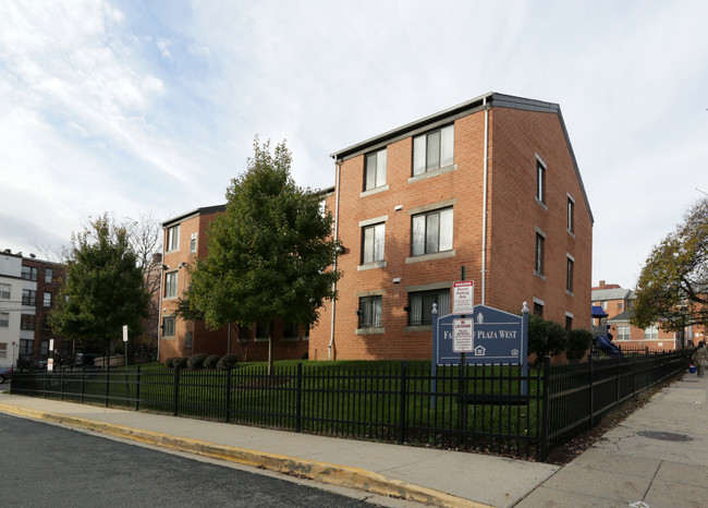 Faircliff Plaza West in Washington, DC - Foto de edificio - Building Photo