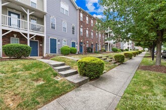 118 Steam Engine Dr in Mooresville, NC - Building Photo - Building Photo