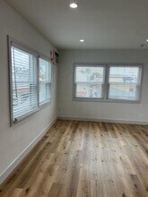 52 Argonne Ave in Long Beach, CA - Building Photo - Building Photo
