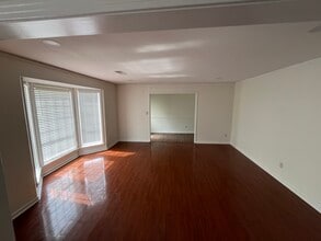 1375 Riverwood Dr in Jackson, MS - Building Photo - Building Photo