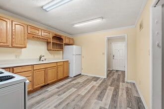 225 W Jefferson St in Plymouth, IN - Building Photo - Building Photo