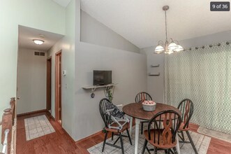 245 Cherokee Ct in Kechi, KS - Building Photo - Building Photo
