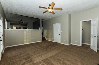 2107 Sugar Creek Cl in Atlanta, GA - Building Photo - Building Photo