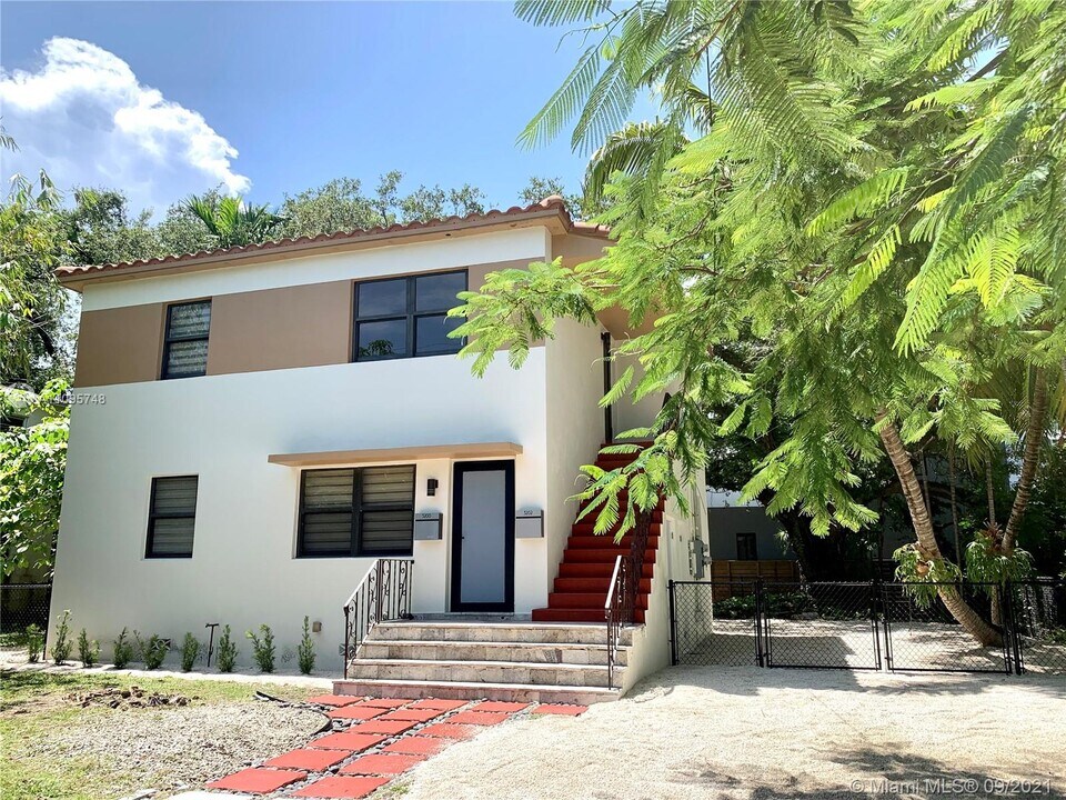 3200 Elizabeth St-Unit -3200 in Miami, FL - Building Photo