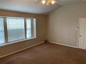 3110 Meadow Bay Dr in Dickinson, TX - Building Photo - Building Photo