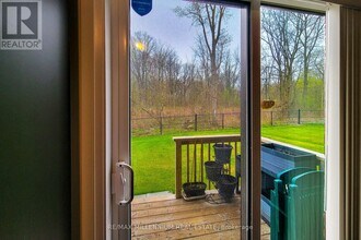 185-185 Bedrock Dr in Hamilton, ON - Building Photo - Building Photo