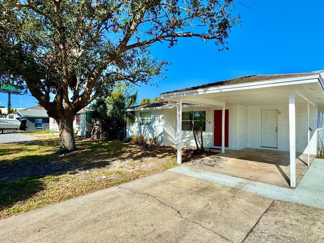 3915 W State St in Tampa, FL - Building Photo - Building Photo