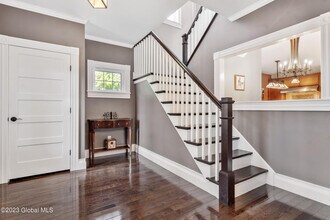 219 Crescent Ave in Saratoga Springs, NY - Building Photo - Building Photo
