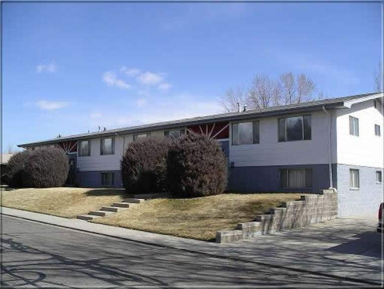 1512 Stuart St in Longmont, CO - Foto de edificio