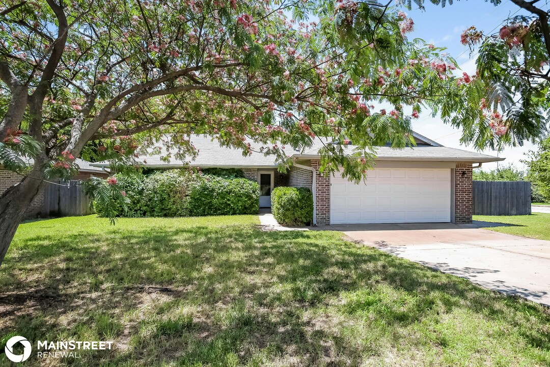 11529 N Florida Ave in Oklahoma City, OK - Building Photo