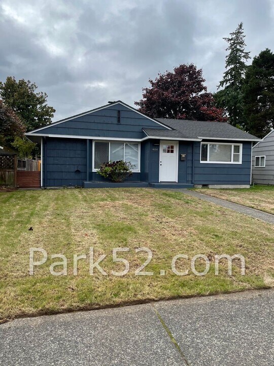 4614 N 29th St in Tacoma, WA - Building Photo