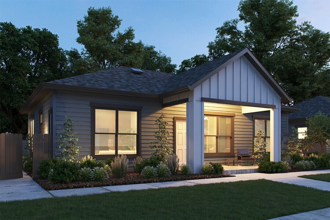 2400 Montgomery Park Blvd in Conroe, TX - Building Photo