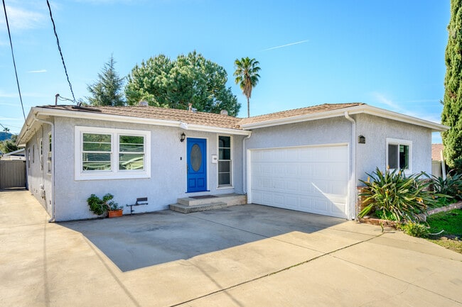 8012 Jayseel St in Sunland, CA - Building Photo - Building Photo