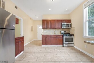 197 Westervelt Ave in Hawthorne, NJ - Building Photo - Building Photo
