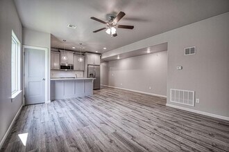 1520 S 7th St in Kingfisher, OK - Foto de edificio - Building Photo