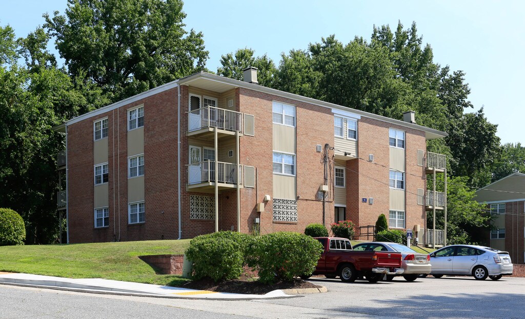 Oakridge Manor Apartments Glen Burnie, MD Apartments