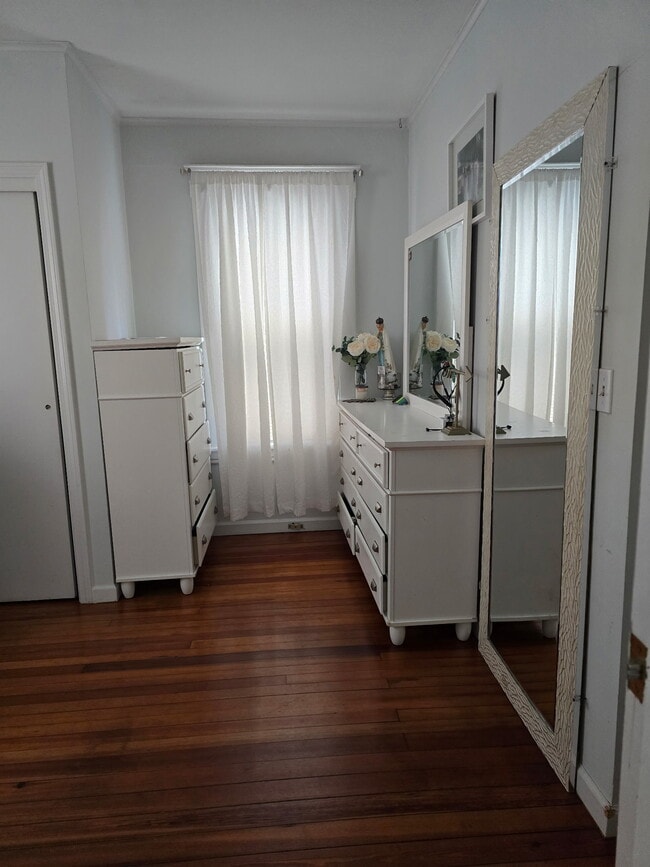 175 Wilson St, Unit #1 in Bridgeport, CT - Foto de edificio - Building Photo