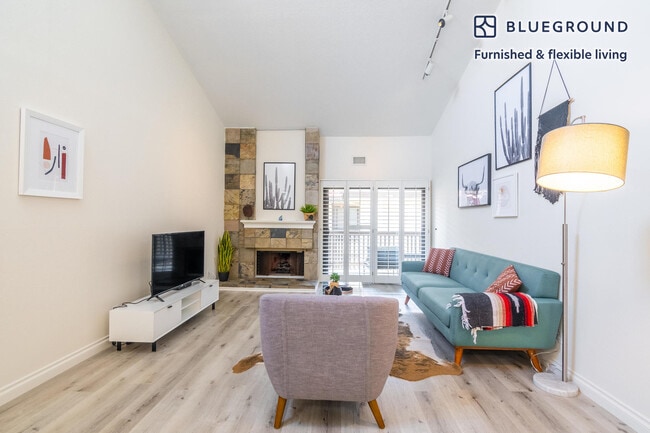 8601 Falmouth Ave in Los Angeles, CA - Building Photo - Building Photo