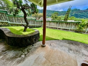 3386 Manoa Rd in Honolulu, HI - Building Photo - Building Photo