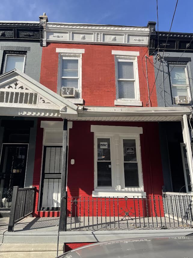 property at 3036 N Sydenham St