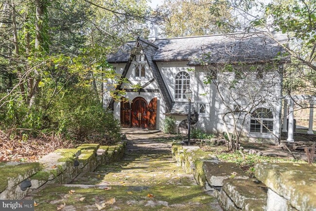 132 E Dark Hollow Rd in Pipersville, PA - Building Photo - Building Photo