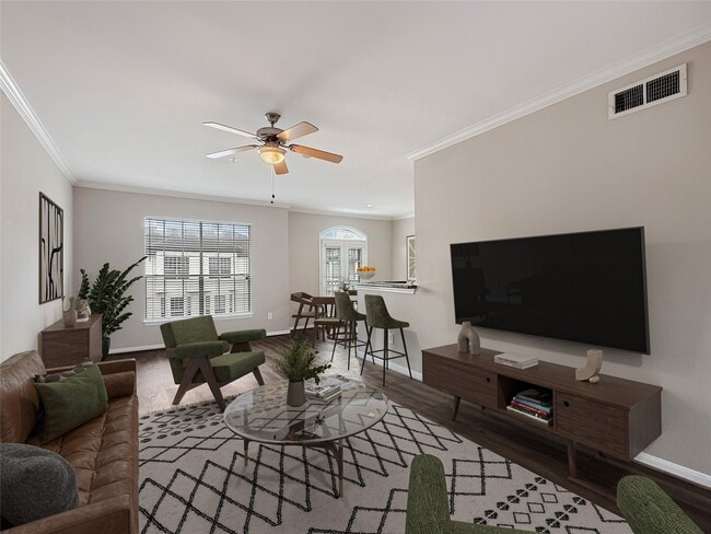 property at 2303 Louisiana St