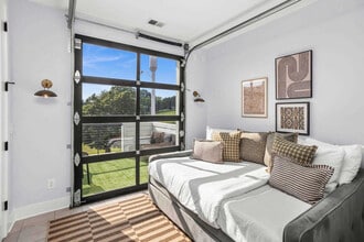 1712 8th Ave S in Nashville, TN - Building Photo - Building Photo