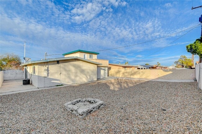 property at 5813 W Balzar Ave