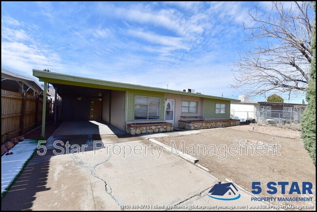 9143 Matterhorn Dr in El Paso, TX - Building Photo - Building Photo