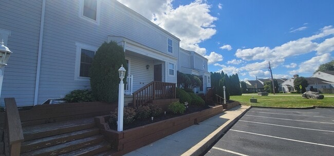 727 Old Silver Springs Rd in Mechanicsburg, PA - Building Photo - Building Photo