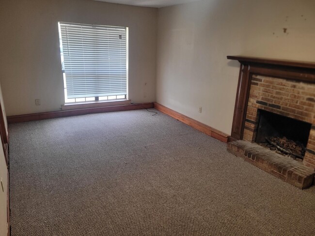2907 W Park Dr in Gautier, MS - Building Photo - Building Photo