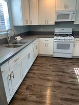 11716 Spinning Ave in Hawthorne, CA - Building Photo