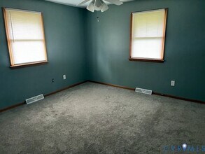 2000 Point of Rocks Rd in Chester, VA - Building Photo - Building Photo