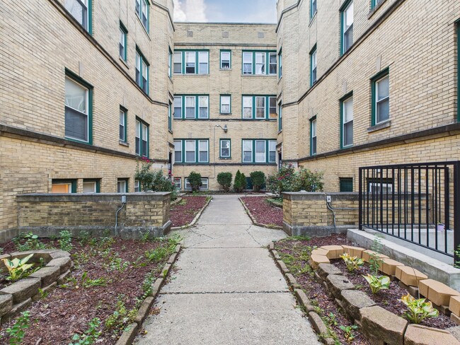 property at 6652 S University Ave