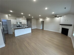 510 Wagon Wheel Ave in Fayetteville, AR - Building Photo - Building Photo