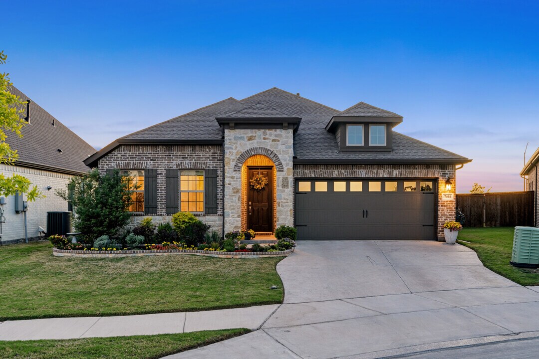 7404 Whisterwheel Way in Fort Worth, TX - Building Photo