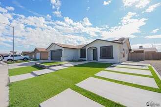 643 13th St in Somerton, AZ - Building Photo - Building Photo