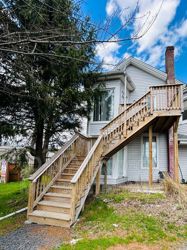 1429 Pocono Blvd in Mt Pocono, PA - Building Photo - Building Photo