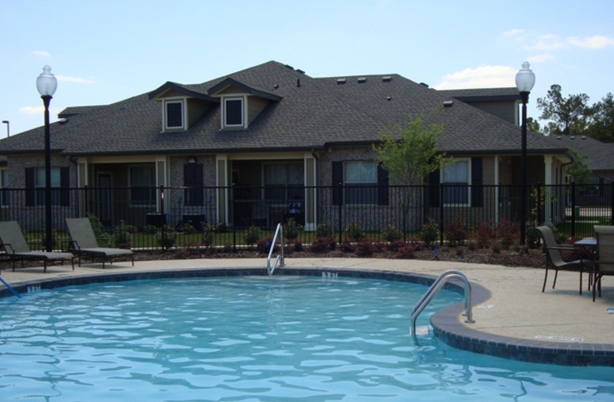 Fifth Avenue in Lake Charles, LA - Building Photo