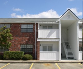 Mark IV Apartments in Hattiesburg, MS - Building Photo - Building Photo