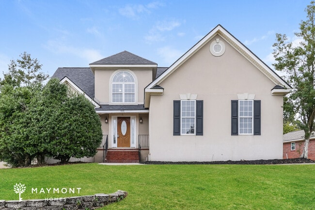 property at 818 Prairie Ln