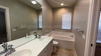 11962 Kipper Dr in Orlando, FL - Building Photo - Building Photo
