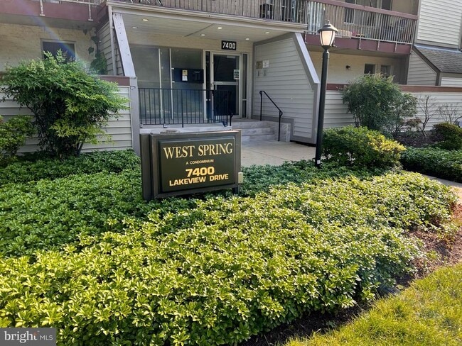 property at 7400 Lakeview Dr