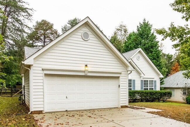 13113 Peacock Ln in Charlotte, NC - Building Photo - Building Photo