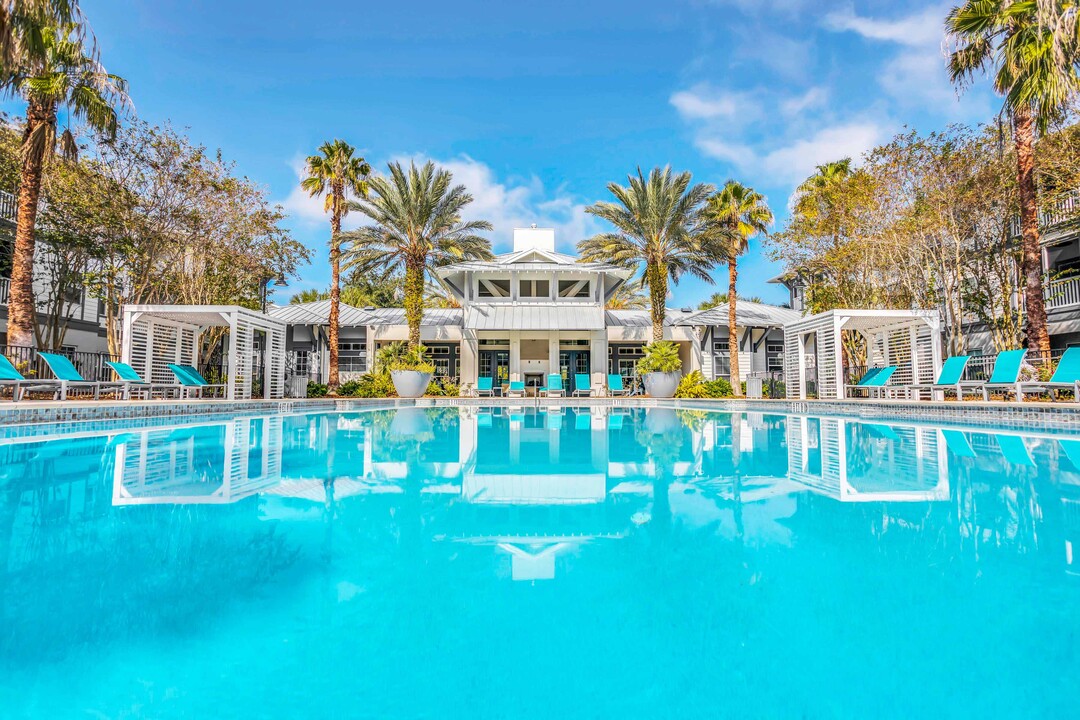 The Beach House in Jacksonville Beach, FL - Building Photo